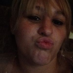 Meet your Posher, Raquel